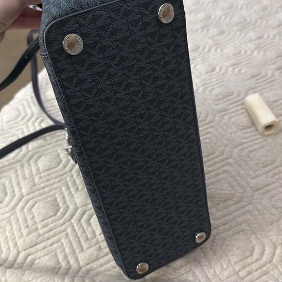 MK tote - Picture 4 of 4